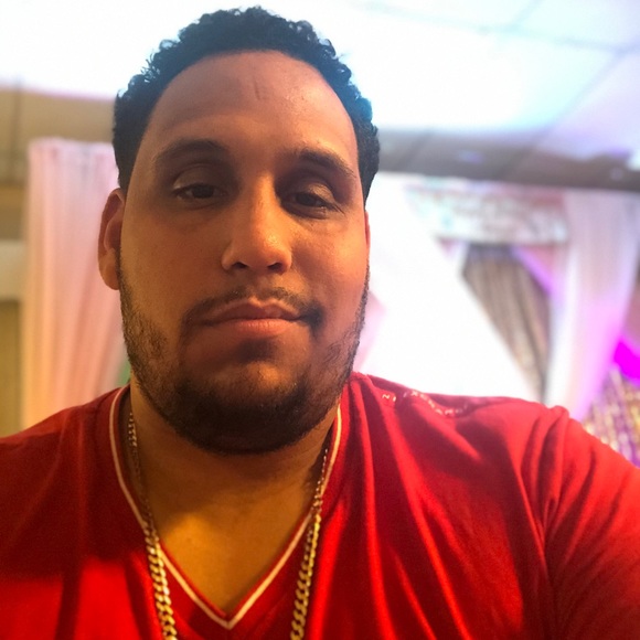 Meet your Posher, Jonathan - Picture 1 of 1